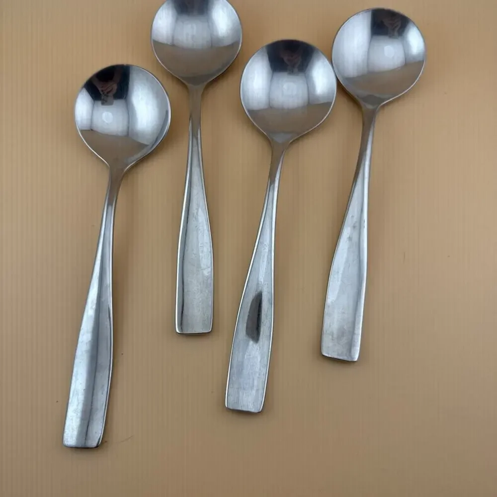 4 FOUR Gourmet Settings SOPRANO SPOONS 7.5”Stainless Flatware Silverware